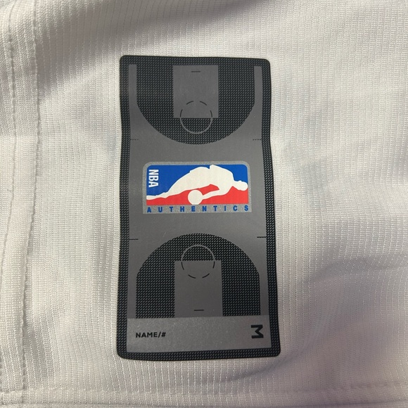 Kyrie Irving Celtics #11 jersey Fanatics Adult size Medium - Picture 4 of 5